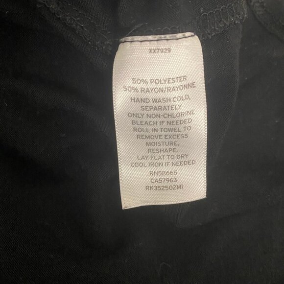 Abound Black V-Neck Short Sleeve Tee Shirt Women’s Size M – Minimalist Staple - Picture 7 of 7